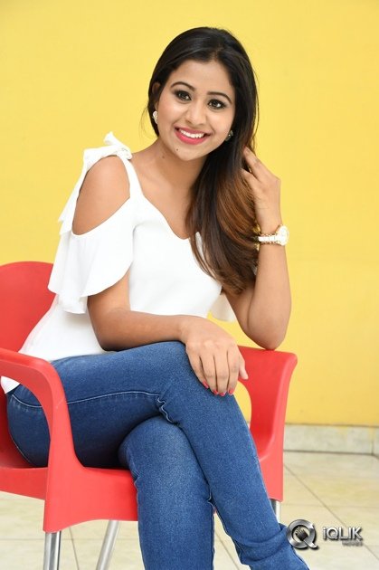 Manali-Rathod-Interview-About-Fashion-Designer-Movie